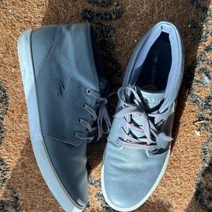 Lacoste Men's gray Leather Sneaker boots